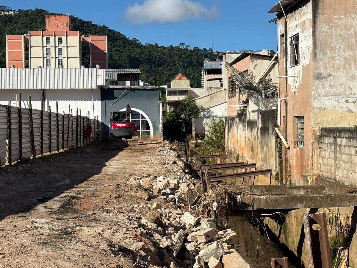Primeira fase de obra no Córrego São Pedro começa nesta segunda em Juiz de Fora; veja impactos no trânsito