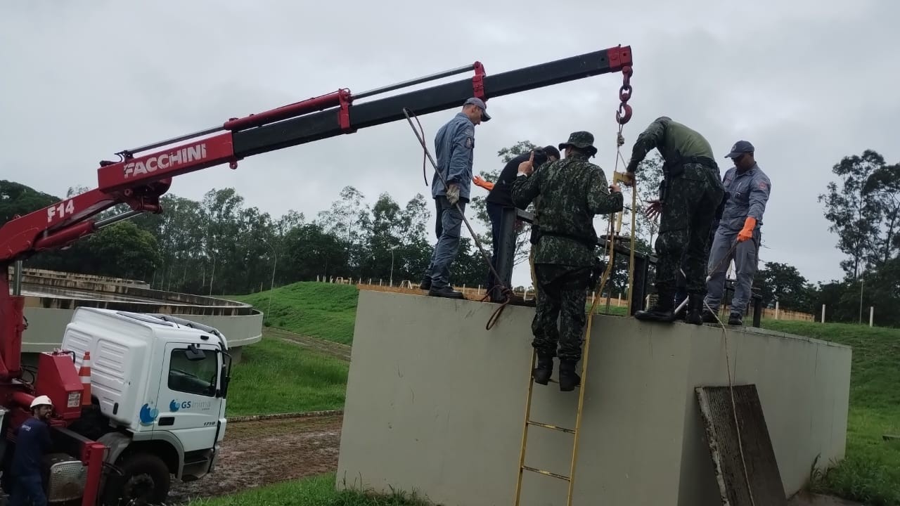 Jacaré é encontrado em estação de tratamento de esgoto de Araçatuba  