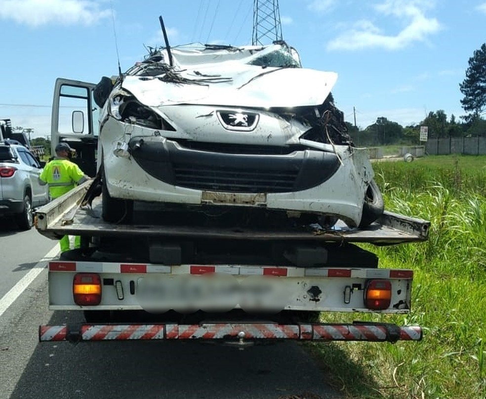 Morre mais uma jovem envolvida em acidente de trânsito na Rodovia Padre  Manoel da Nóbrega; total de mortos sobe para quatro, Santos e Região