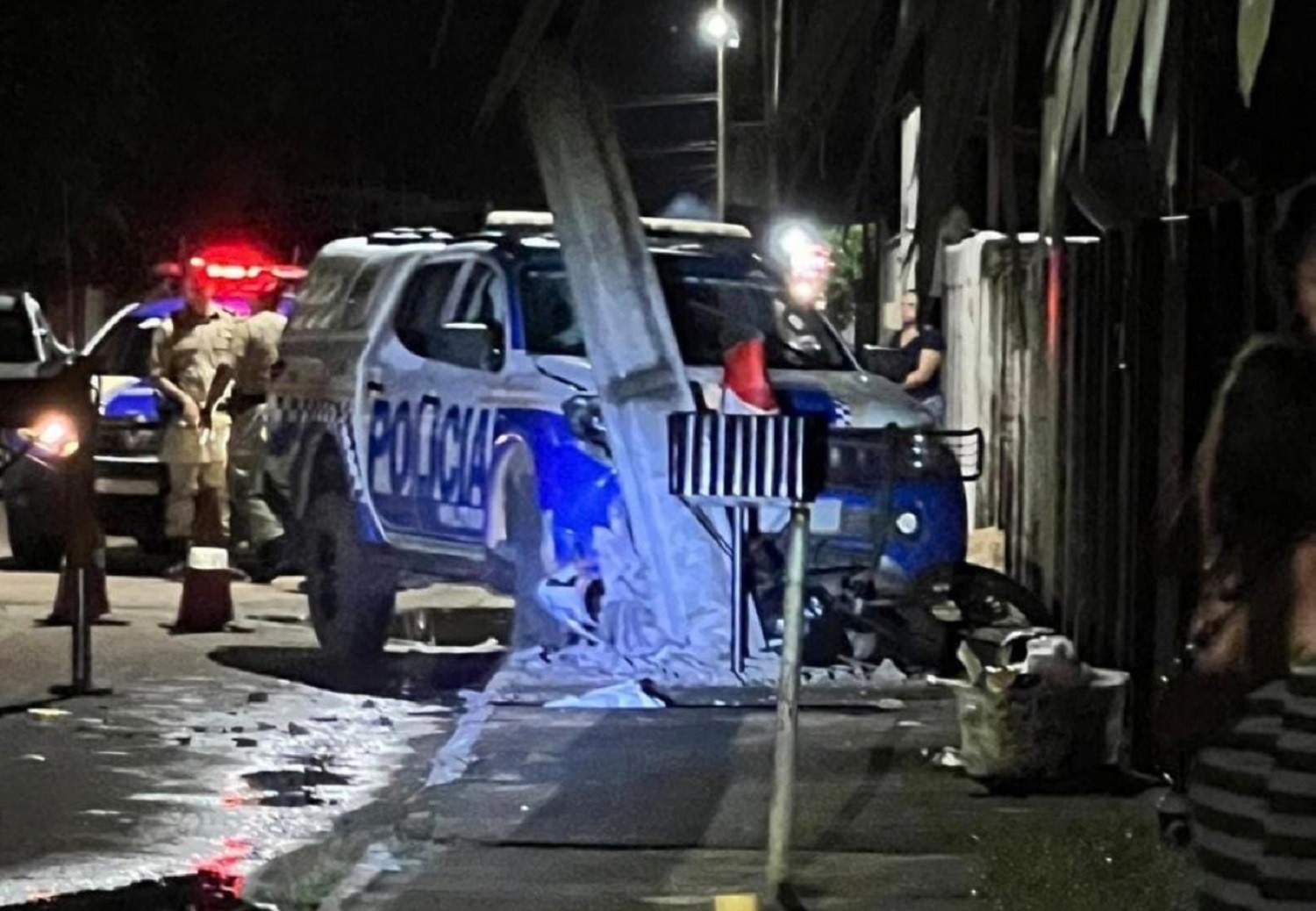 Vídeo mostra perseguição da PM que terminou com adolescente atropelado e com fraturas nas pernas e no braço