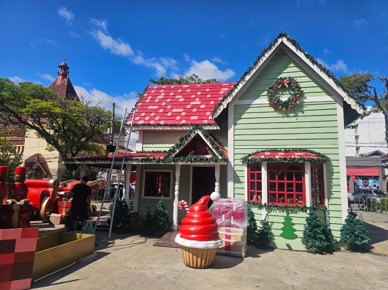 Nova Friburgo divulga programação e abre “Um Encanto de Natal”, maior evento natalino do interior do Rio