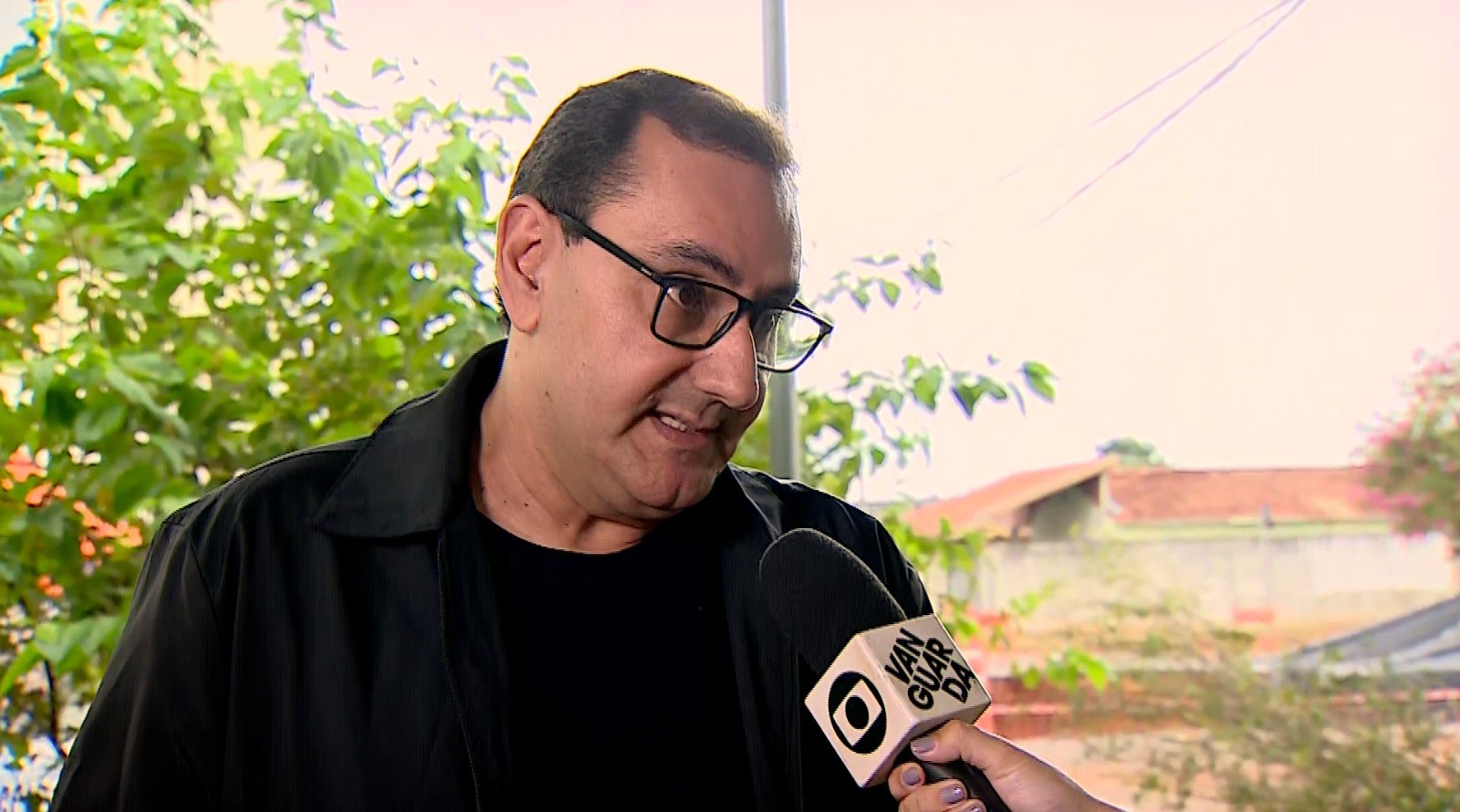 Cratera em São José: prefeito fala sobre obras emergenciais, mas não há prazo para reparo definitivo