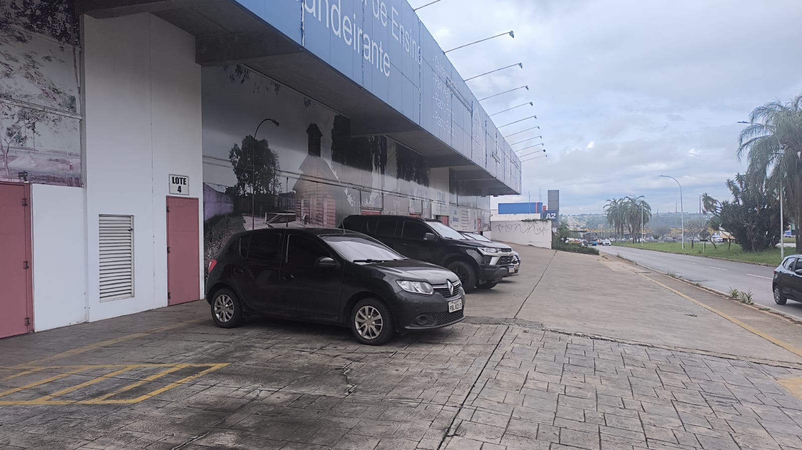 Deputado é alvo de ação contra suposto desvio milionário na Secretaria de Educação do DF