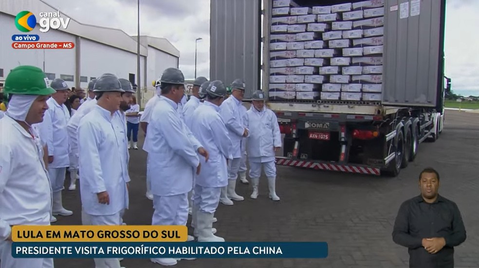 Lula acompanha o embarque de carne bovina para a China — Foto: Reprodução