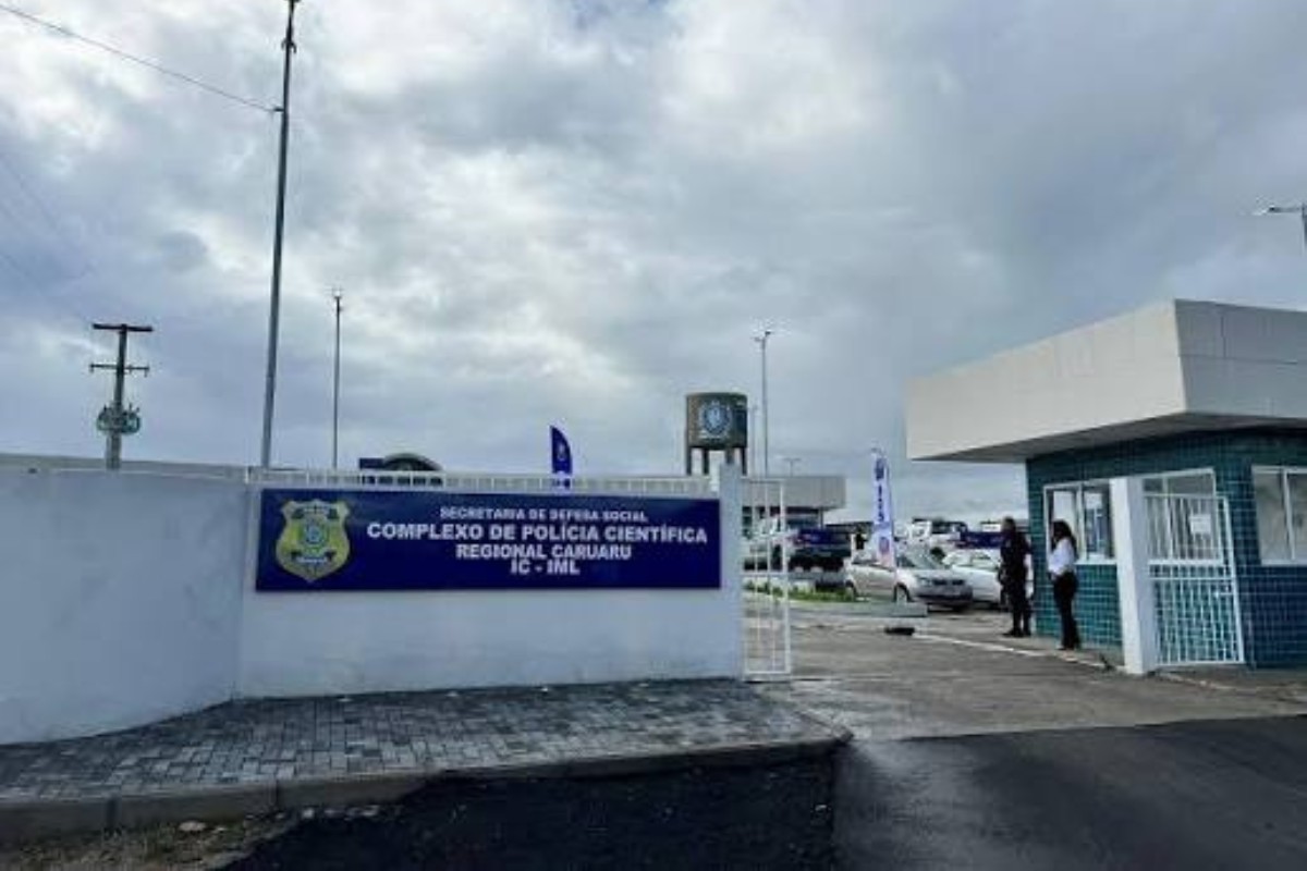 Mulher de 35 anos morre e duas pessoas ficam feridas em ataque a tiros em São Bento do Una
