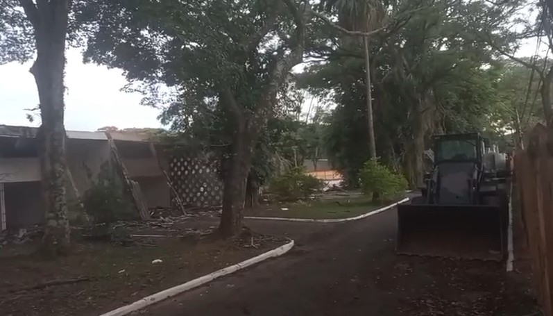 Criado por Oscar Niemeyer, bloco H22 no DCTA é demolido em São José dos Campos