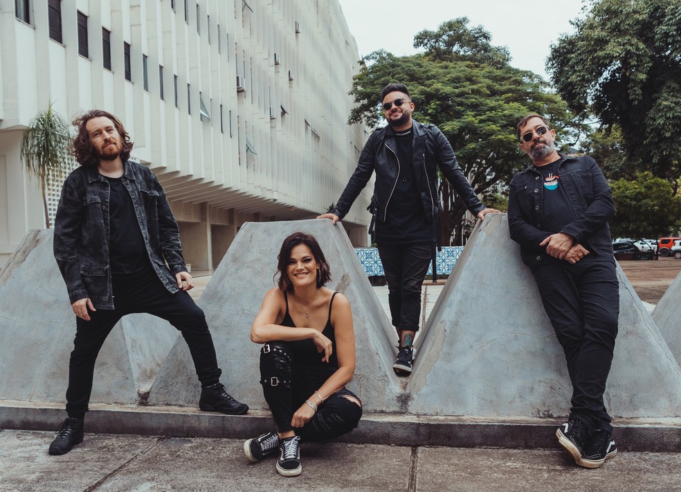 Os quatro integrantes da Banda Rock Beats, em imagem de divulgação — Foto: Henrique François/Divulgação