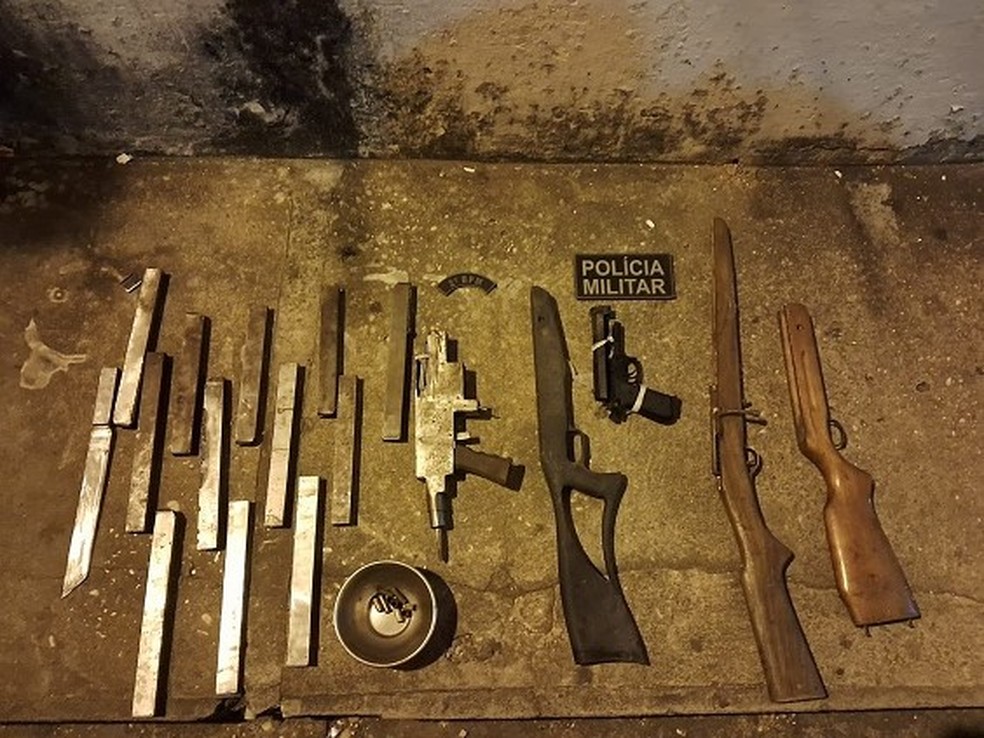 Material apreendido pelos policiais militares em oficina clandestina de fabricação de armas em Caxias — Foto: Divulgação/Polícia Militar do Maranhão