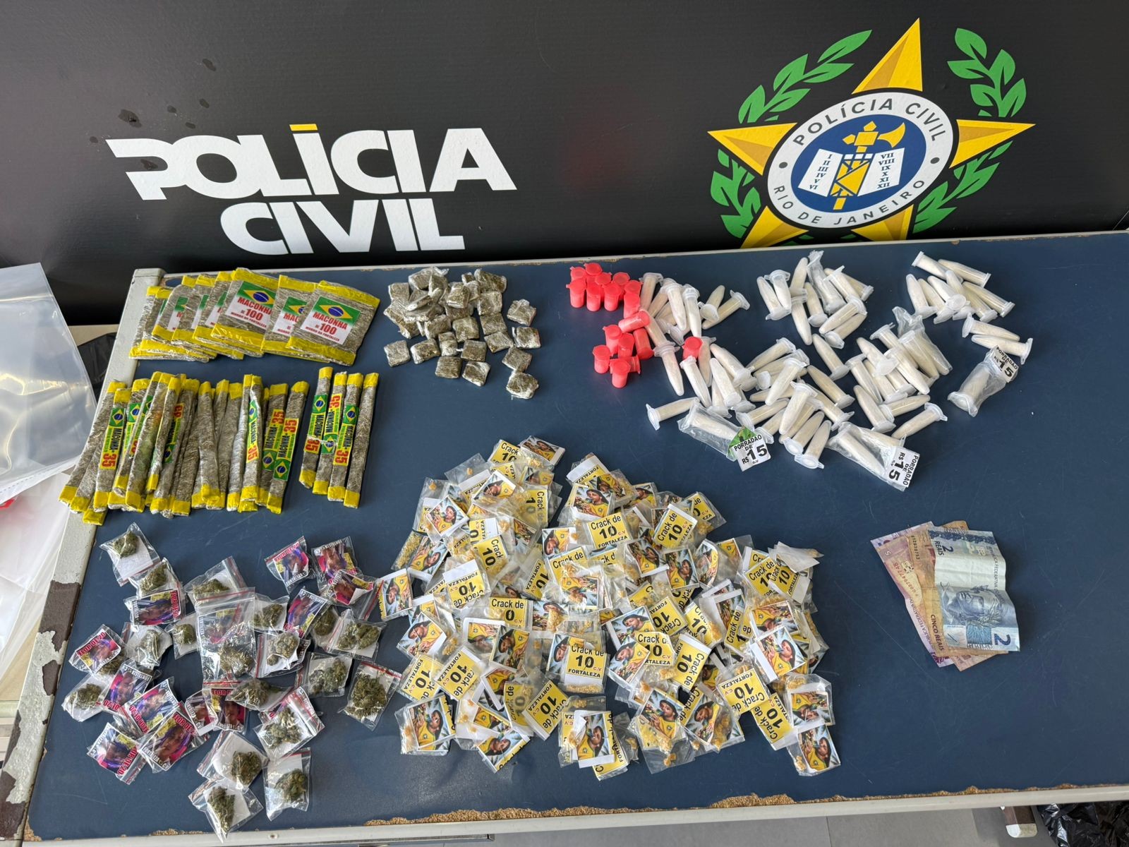 Dois adolescentes são apreendidos com drogas em Angra dos Reis