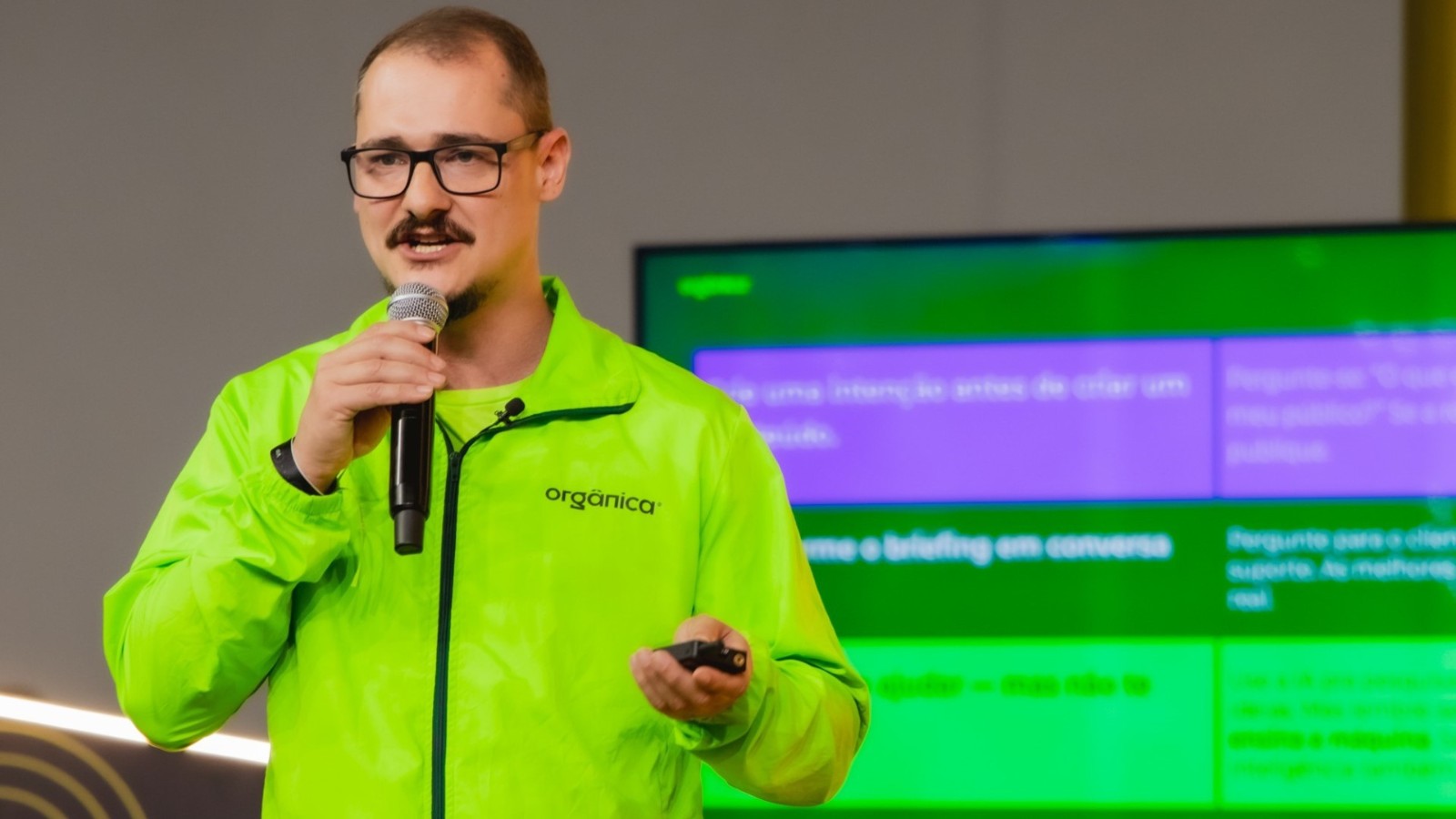 “Idiotice Artificial”: quando as marcas ensinam IAs a responderem mal