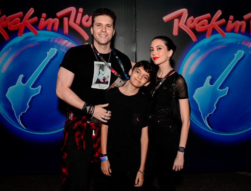 Thiago Fragoso, Mariana Vaz e Benjamin no 1º dia do Rock in Rio 2022 — Foto: Webert Belicio/Agnews