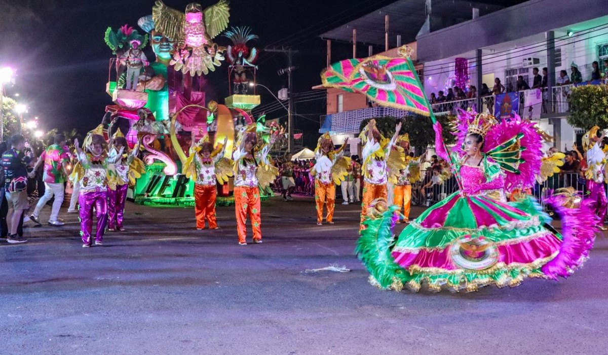 Império Verde e Rosa, Ramalho Júnior, Santa Luzia e Em Cima da Hora disputam título do Carnaval de Maués