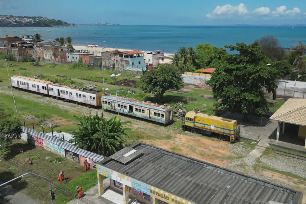 Em Salvador (BA), construção de linha de VLT não sai do papel e deixa milhares de passageiros há 3 anos sem transporte barato — Foto: Jornal Nacional/ Reprodução