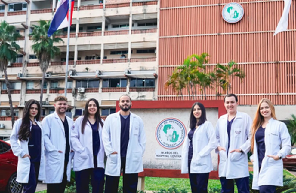 Estudantes da UNISUD durante atividades práticas em hospital parceiro. — Foto: Assessoria Universidad Sudamericana