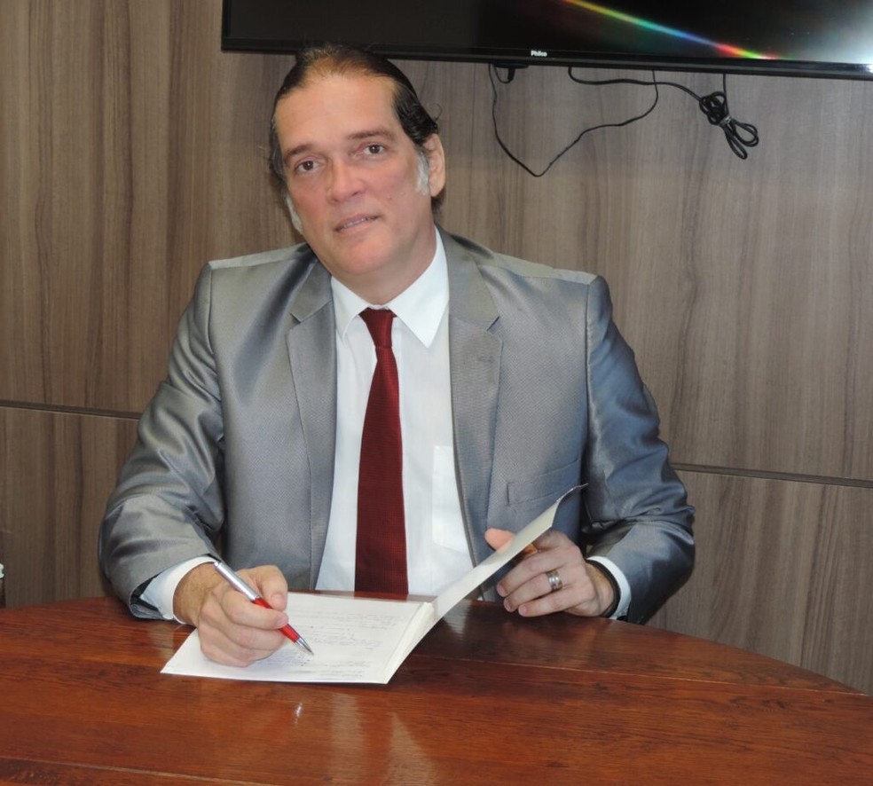 Presidente da Comissão de Direito Internacional da OAB-RJ auxiliou no retorno de mãe e filho presos na Índia — Foto: Arquivo Pessoal