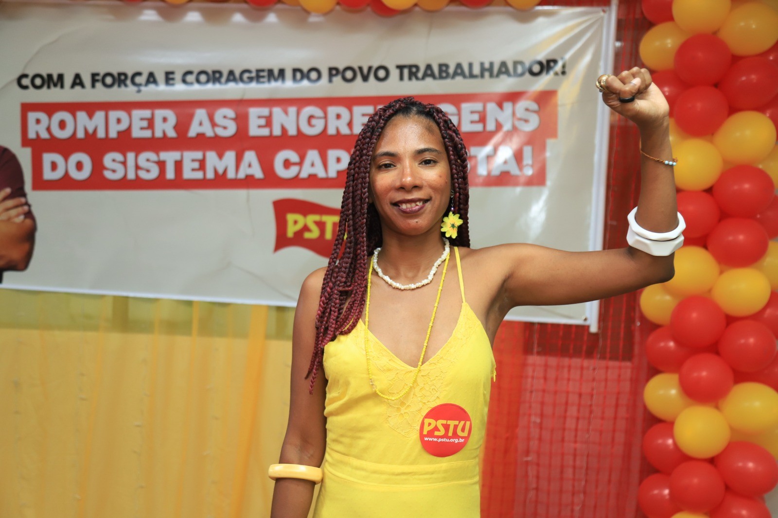 PSTU muda chapa e lança Well Macêdo como candidata ao governo do Pará