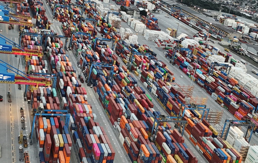 Imagem de drone do Porto de Santos (SP) — Foto: Reuters