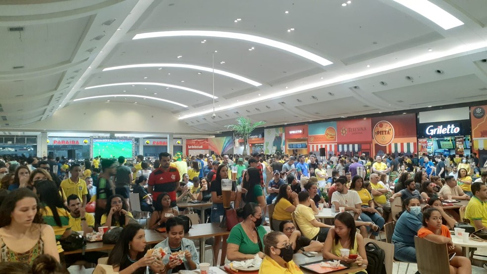 Copa do Mundo 2022: confira locais para assistir ao jogo Brasil x Camarões  em Teresina, Piauí