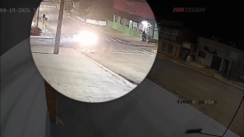 VÍDEO: Mulher pula de carro em movimento para fugir de agressões de companheiro, no PR