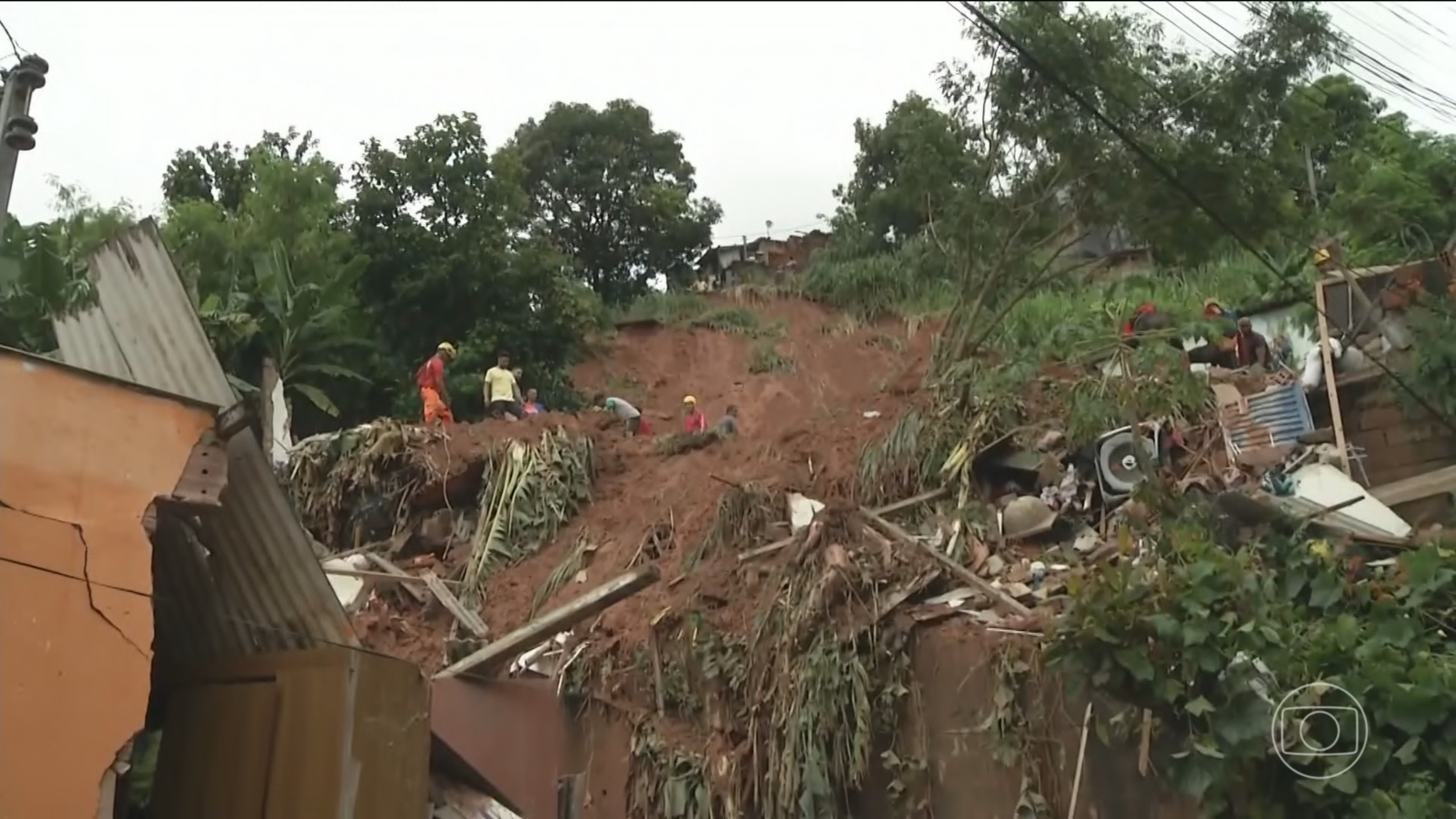 Tempestades sobre solo mais frágil explicam deslizamentos que provocaram mortes em MG