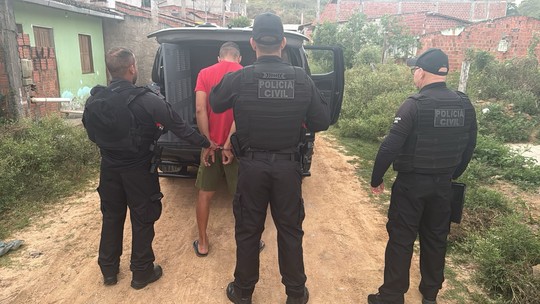 Vinte e quatro suspeitos de integrar PCC são presos na Bahia