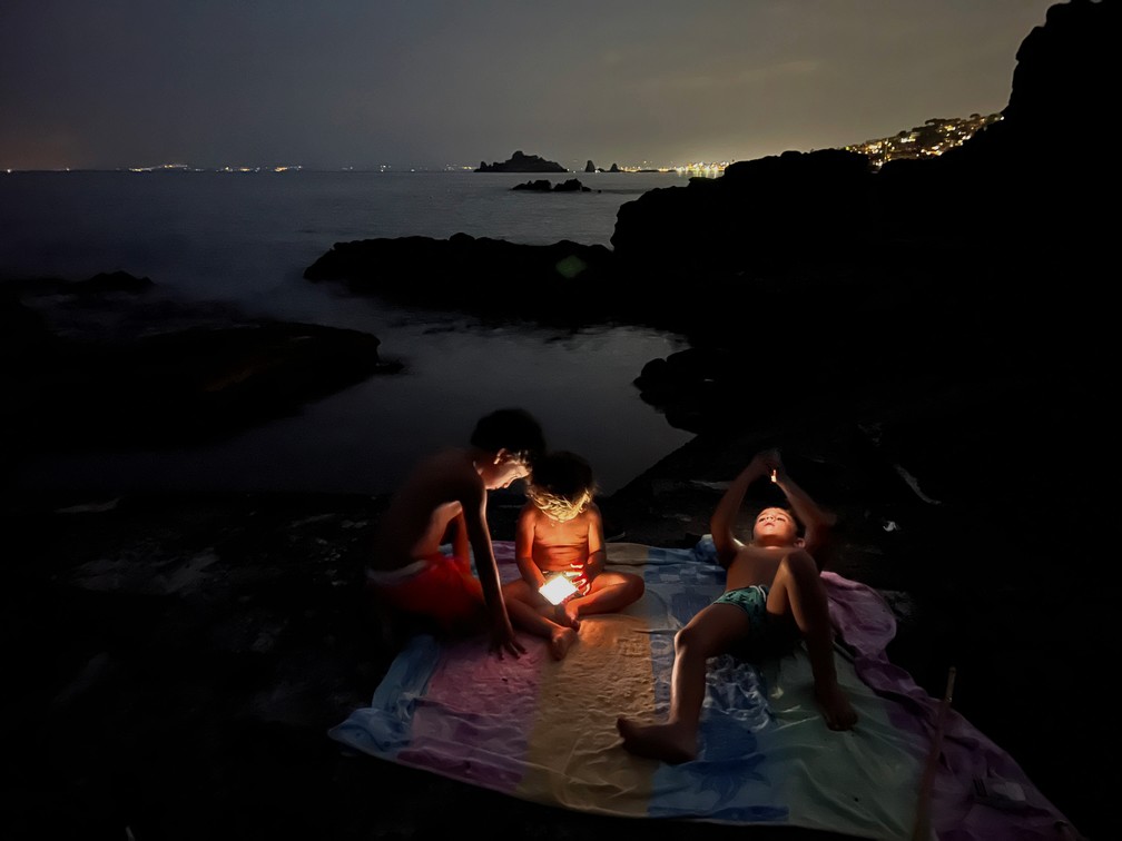 'Anoitecer no Mar', de Antonio Denti, ficou com o 2º lugar na categoria 'Crianças'. Foto tirada na Itália — Foto: Antonio Denti/iPhone Photography Awards