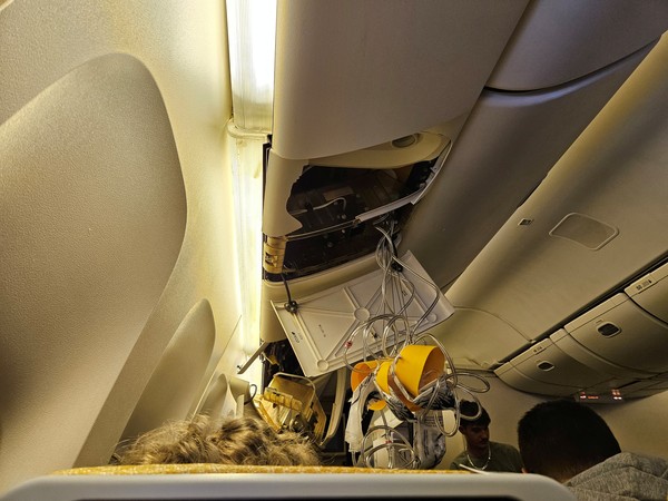 VÍDEO mostra como ficou interior do avião onde 1 morreu após turbulência  severa; veja imagens do estrago | Mundo | G1