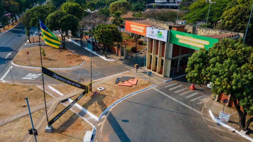 Fachada Departamento de Estadual de Transito de Gois  Foto: Reproduo/Leandro Vieira e Detran Go