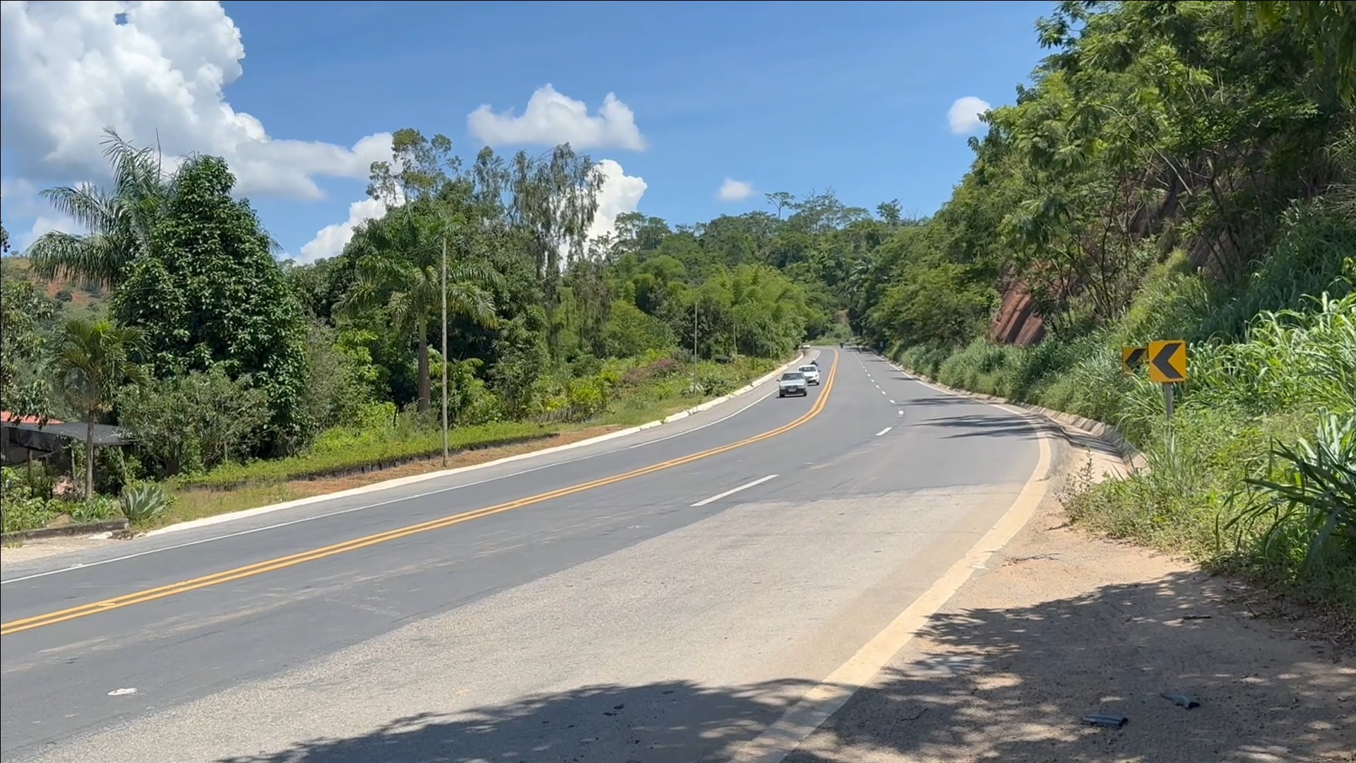 PRF reforça fiscalização nas rodovias em Teófilo Otoni durante festas de fim de ano