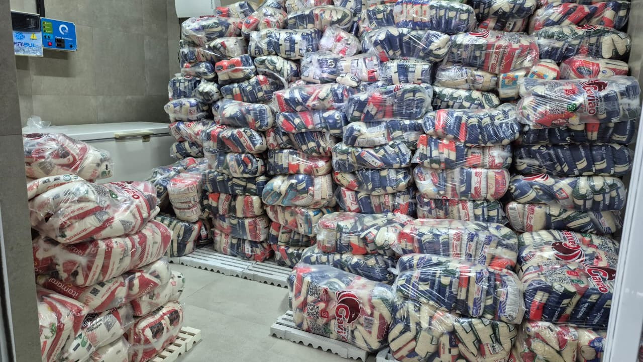 Motoclube doa 40 toneladas de alimentos para instituições sociais de Roraima