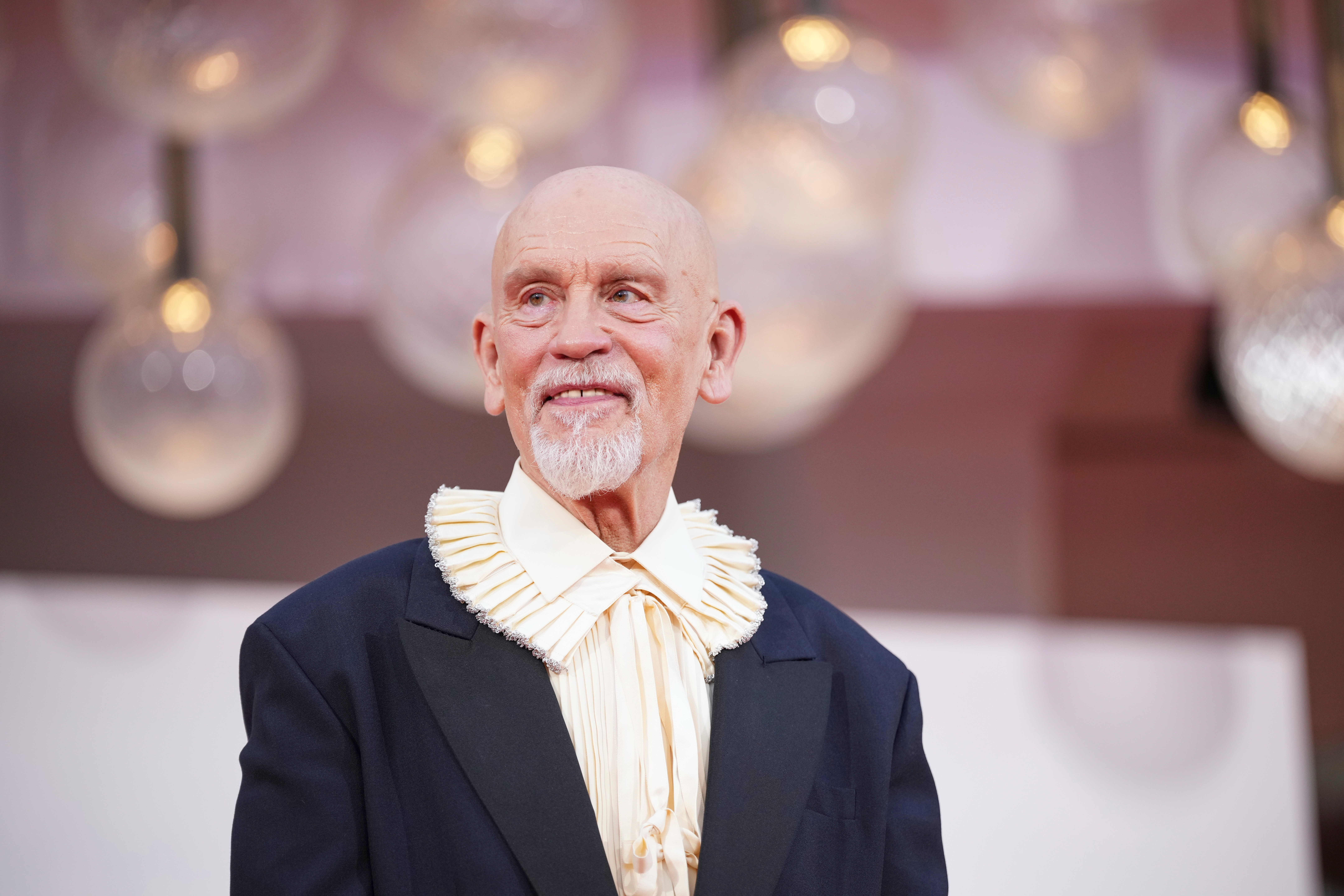 John Malkovich cancela apresentação em Israel após citação falsa atribuída a ele em comunicados para a imprensa