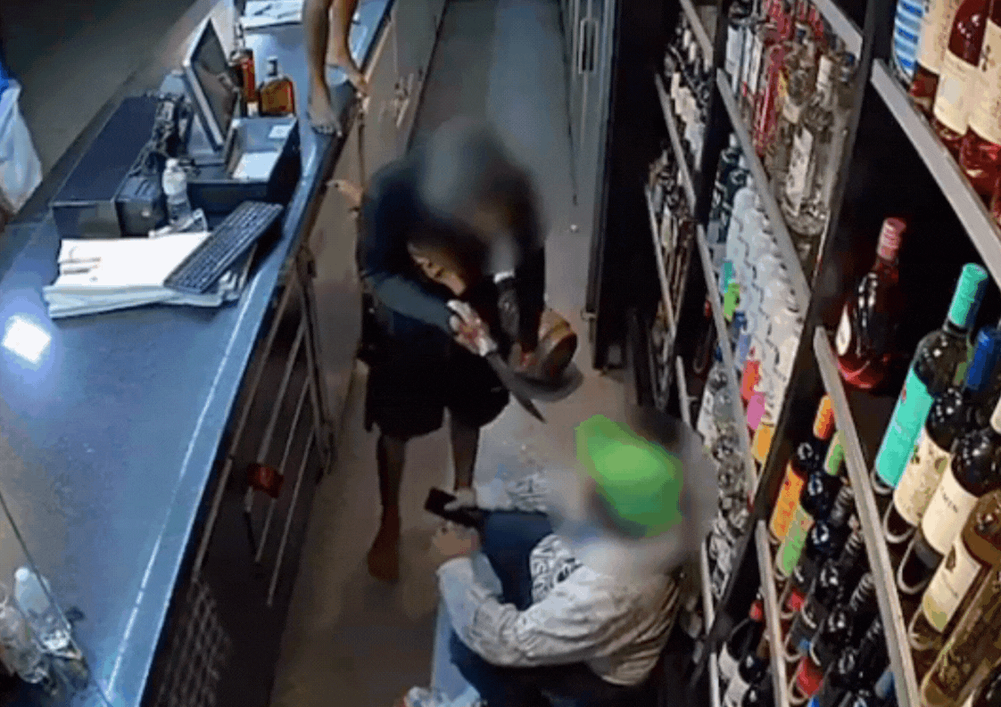 Adolescente é apreendido após invadir distribuidora de bebidas com grupo para roubar whisky de R$ 1 mil; VÍDEO