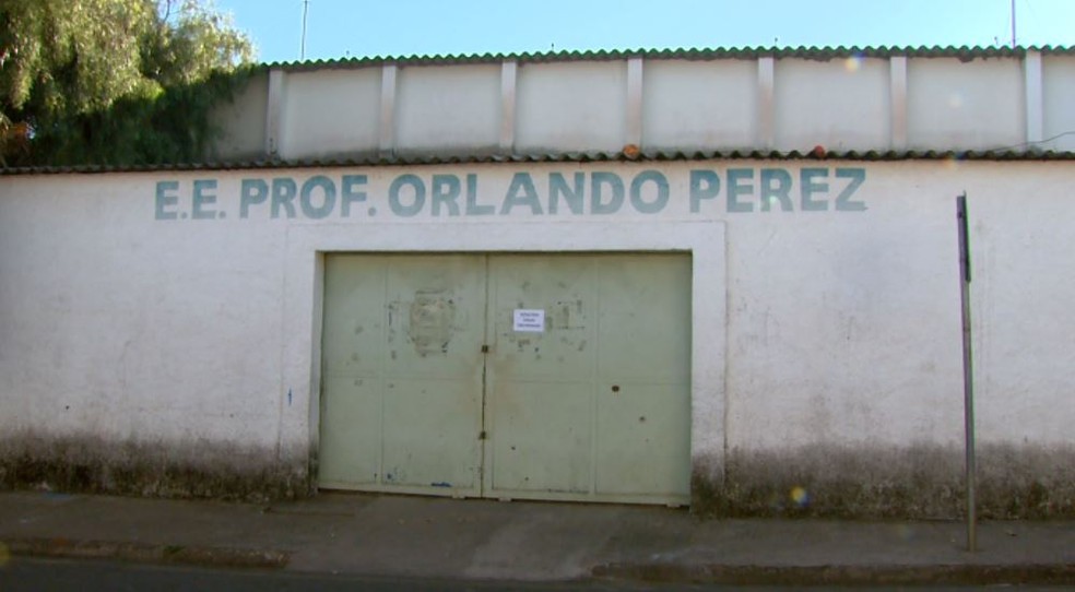 Escola estadual de São Carlos desmatricula 90 alunos por faltas em