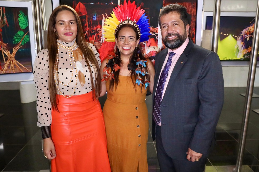 Darléa Pinto, cantora Naína Canto e deputado federal Henderson Pinto — Foto: Ascom Dep. Henderson Pinto / Divulgação