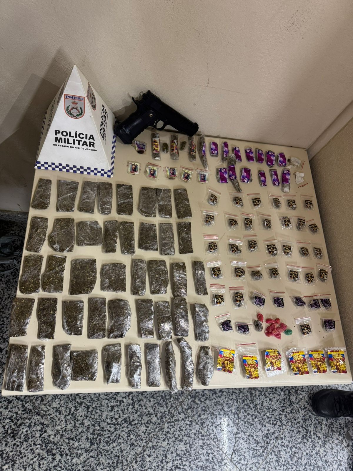 Mais de 1 kg de drogas foi apreendido em Paraty 