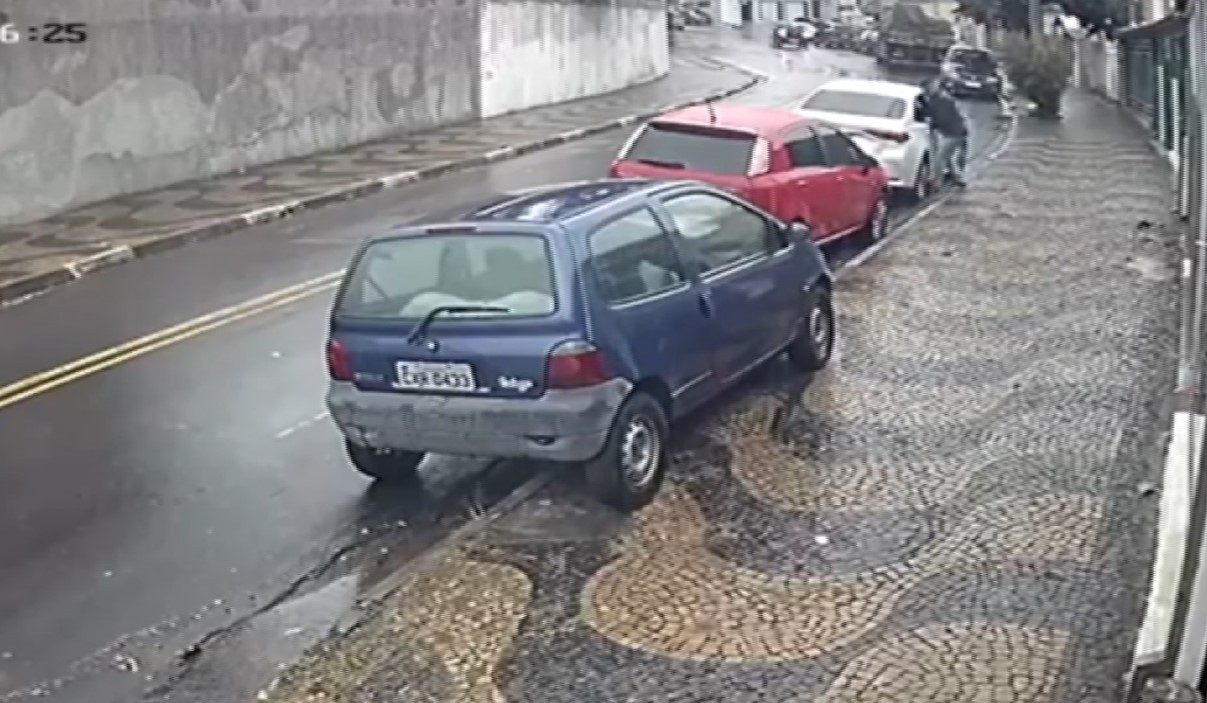 Guarda Municipal prende trio suspeito de furtar objetos dentro de carros na região do Taquaral, em Campinas