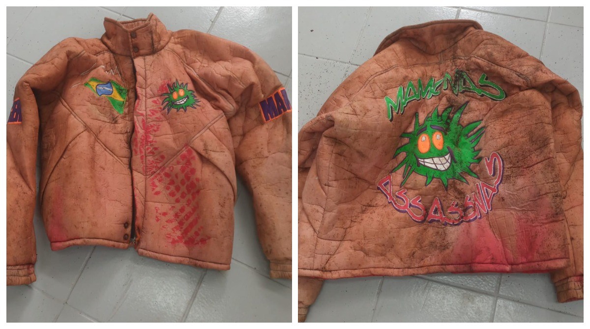 Mamonas Assassinas: jaqueta encontrada sobre caixão tinha símbolo da banda e bandeira do Brasil; veja fotos