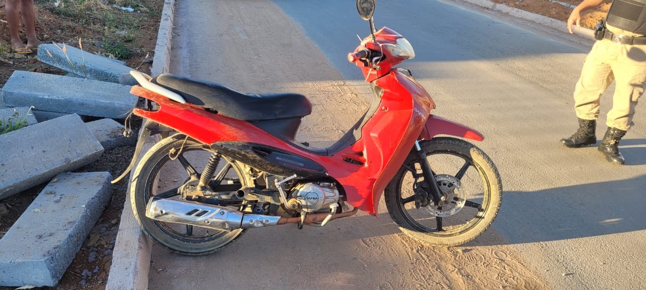 Motos furtadas são encontradas após homens serem flagrados fazendo manobras proibidas em Pirapora