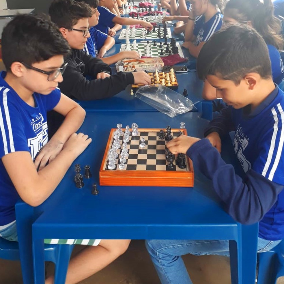 xadreznasaulas - ♟👑O Xadrez Nas Aulas foi criado com o objetivo de ajudar  professores e alunos em seu aprendizado no xadrez, com o auxílio das demais  matérias e vice e versa. As