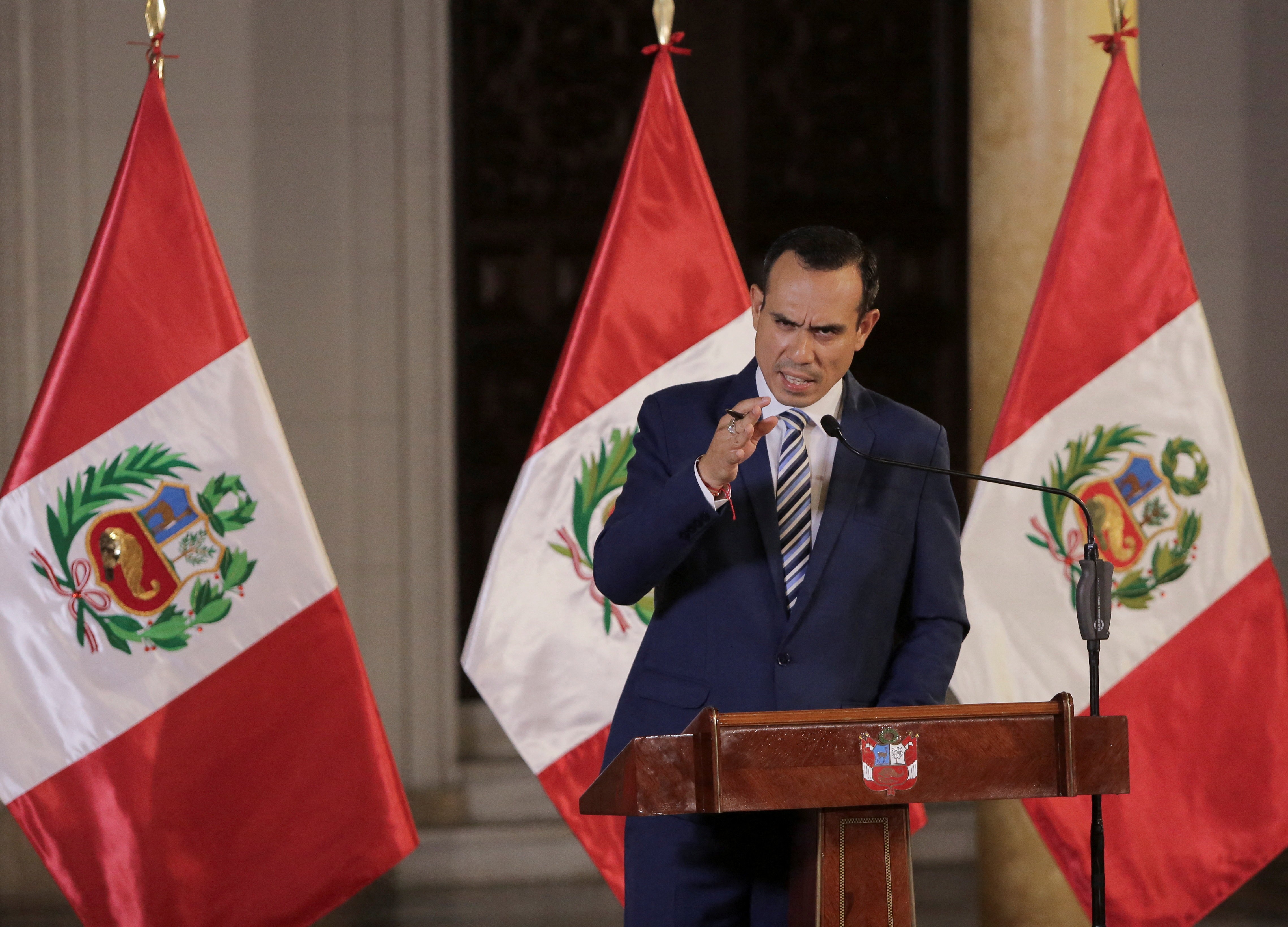 Congresso do Peru destitui presidente José Jerí