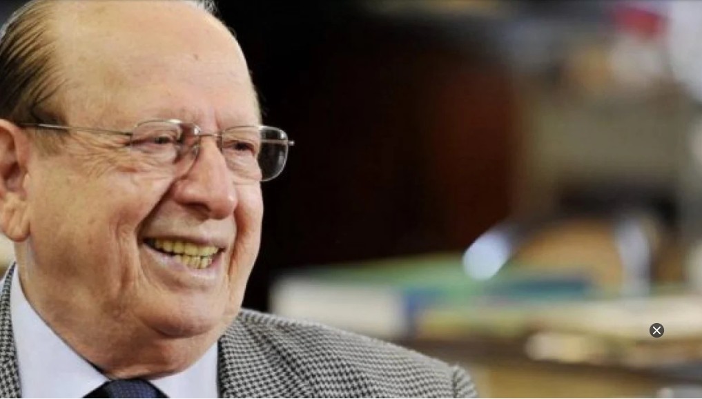 Evanildo Bechara, professor, gramático, filólogo e membro da ABL, morre aos 97 anos no Rio