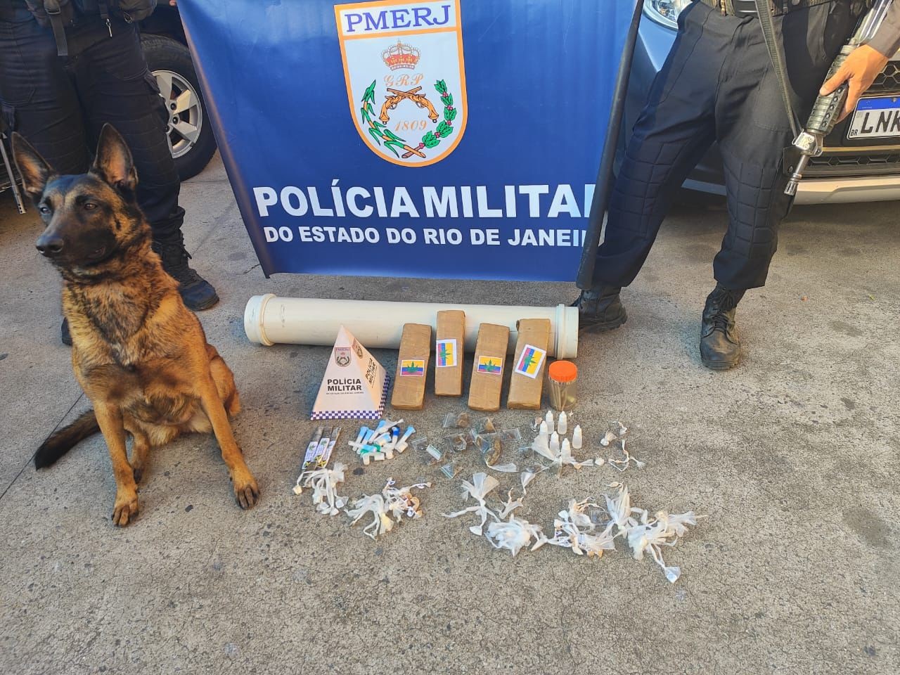 Mais de 4 kg de drogas são apreendidos em Barra Mansa
