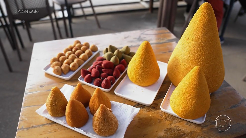A receita por trás das coxinhas que faturam até R$ 250 mil por mês — Foto: Reprodução/PEGN