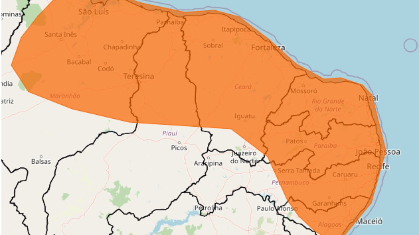 Caruaru e outros 102 municípios são notificados com alerta de chuvas intensas com grau de 'perigo' no interior de PE