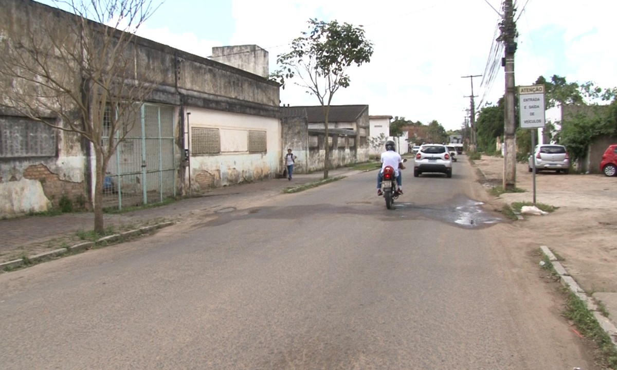 Suspeito morre em confronto com a polícia e outros 10 são presos em operação contra o tráfico de drogas em Feira de Santana