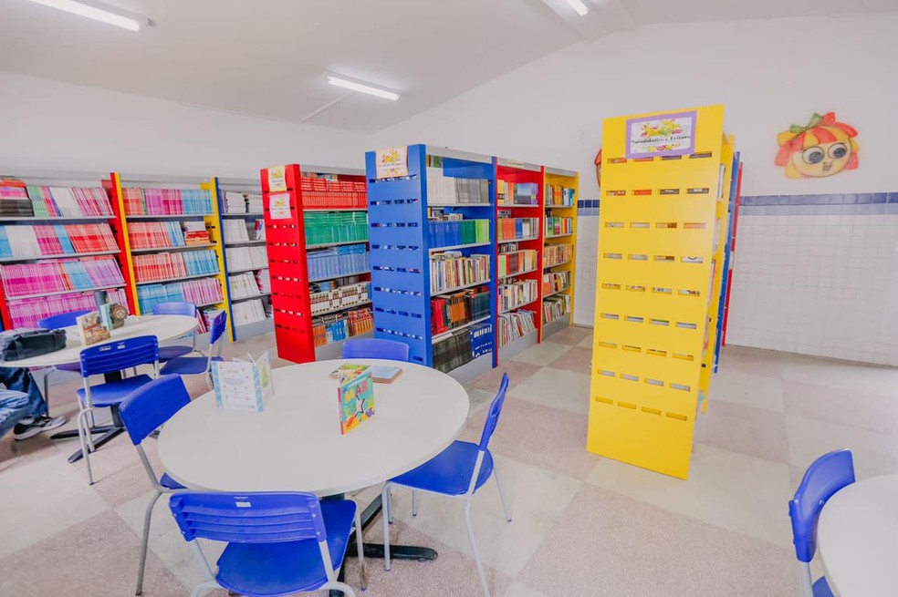 Biblioteca da Escola Oscar de Castro, que recebe alunos do ensino infantil ao fundamental em tempo integral, em João Pessoa — Foto: Prefeitura de João Pessoa/Divulgação