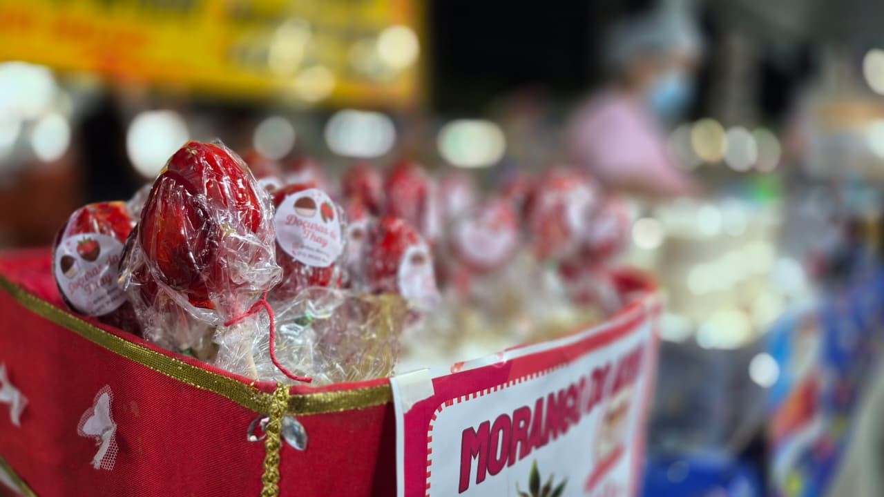 Um ano após formar filas, morango do amor continua atraindo público em arraial de Boa Vista