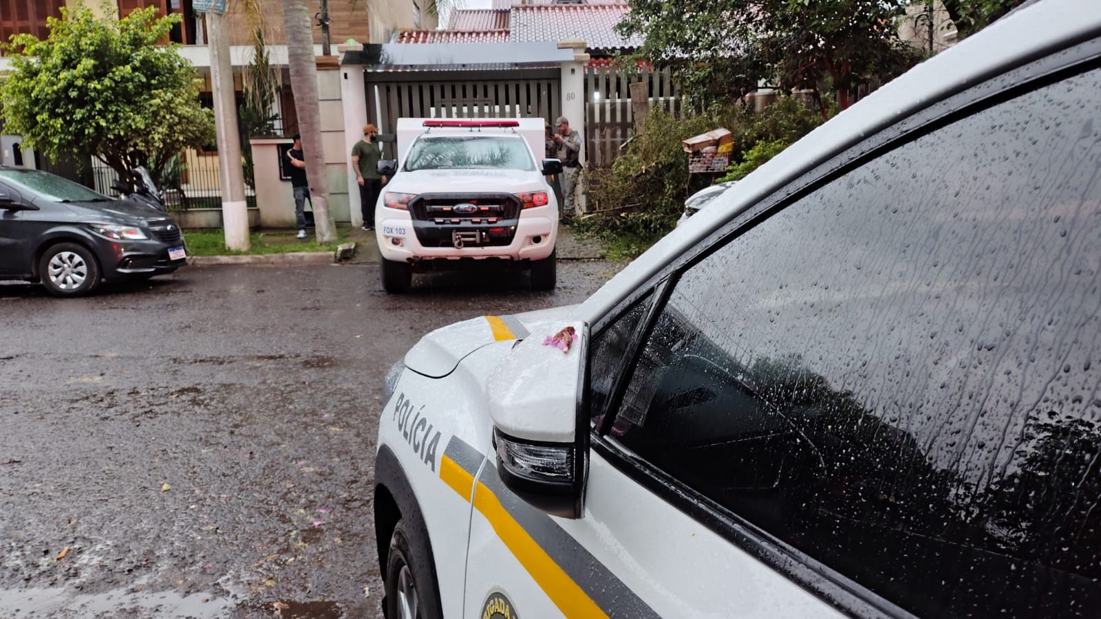 Homem com esquizofrenia morre após ser baleado no rosto pela polícia durante surto em Porto Alegre