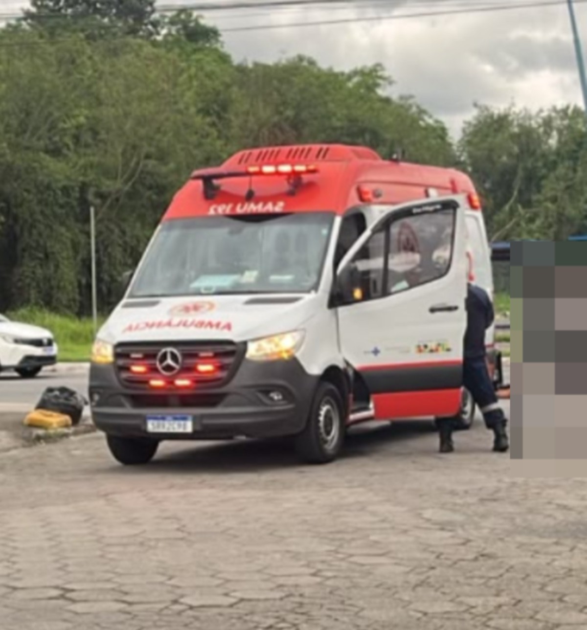 Homem é atropelado por carro em Resende