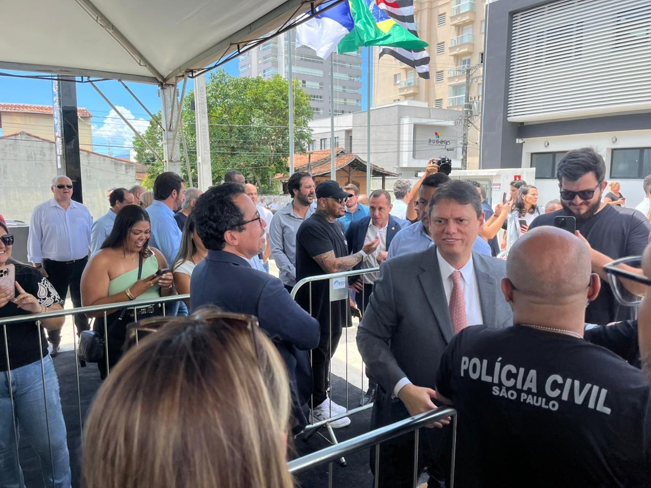 ENEL: Tarcísio diz que vai entrar com ação judicial após apagão de 5 dias em São Paulo